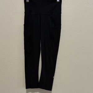 Lululemon Black HR Fast & Free Tights. Size 2. 19”. Excellent Condition!